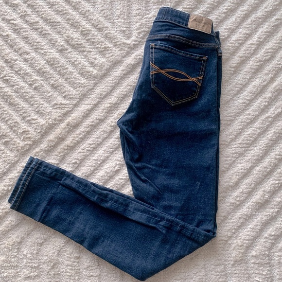 Abercrombie & Fitch | Super Skinny Jeans | Dark Wash | Women’s | 2 Short - Picture 3 of 5